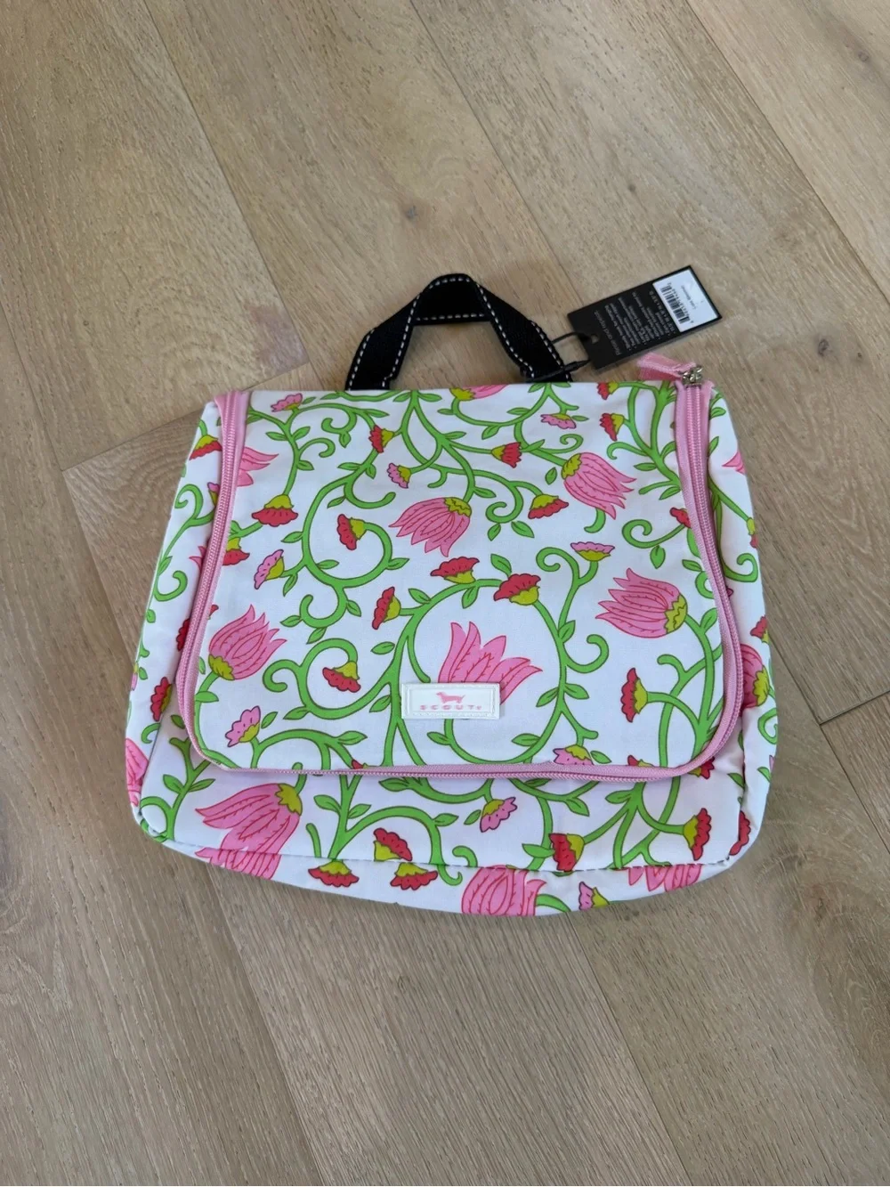 NWT Scout Bags Beauty Gordito Hanging Toiletry Bag